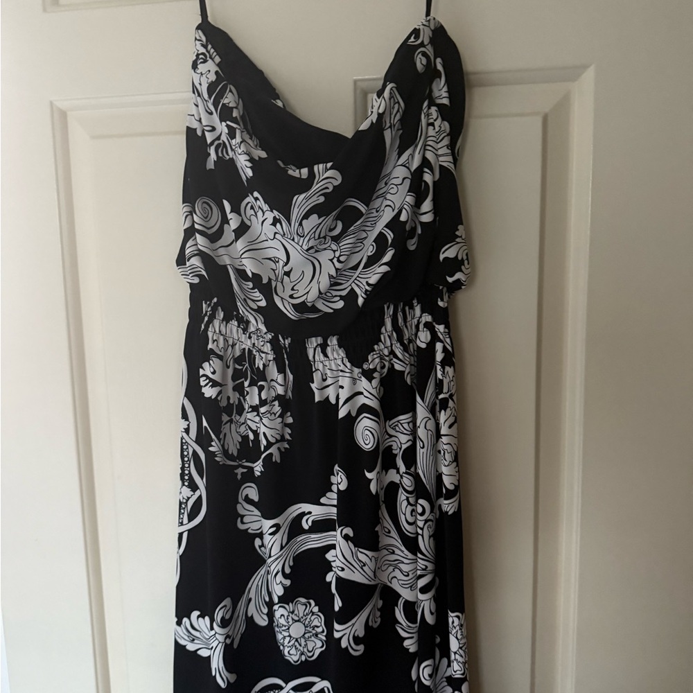 White House Black Market - Black and White Blouson Tube Top mini dress